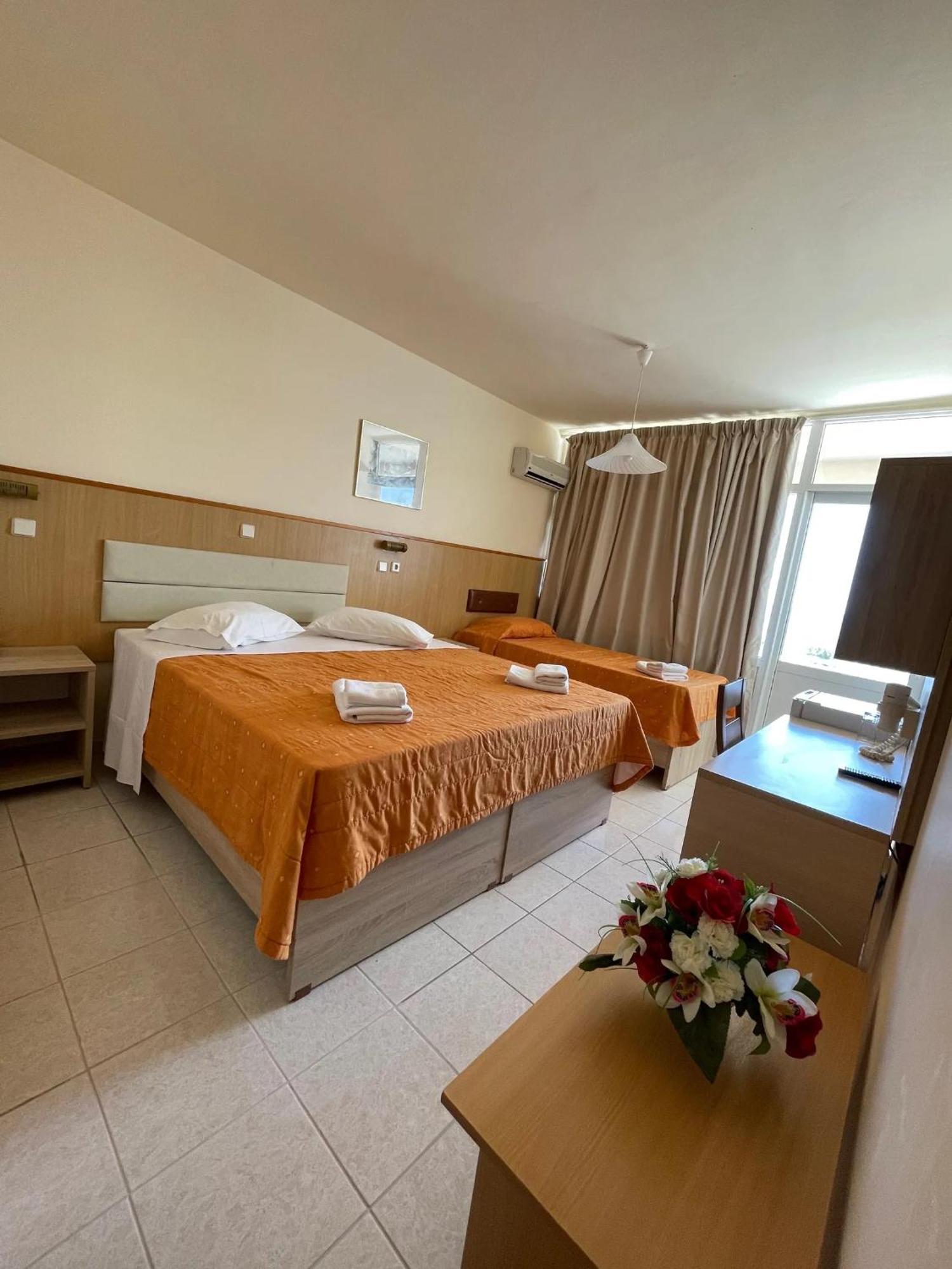 Eri Beach & Village Hotel Херсониссос Экстерьер фото