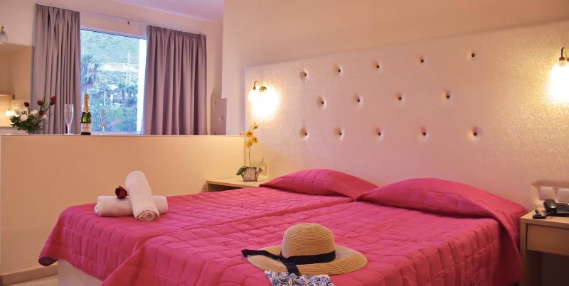 Eri Beach & Village Hotel Херсониссос Экстерьер фото
